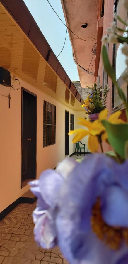 Judys Home - Bed And Breakfast Retalhuleu Exterior photo